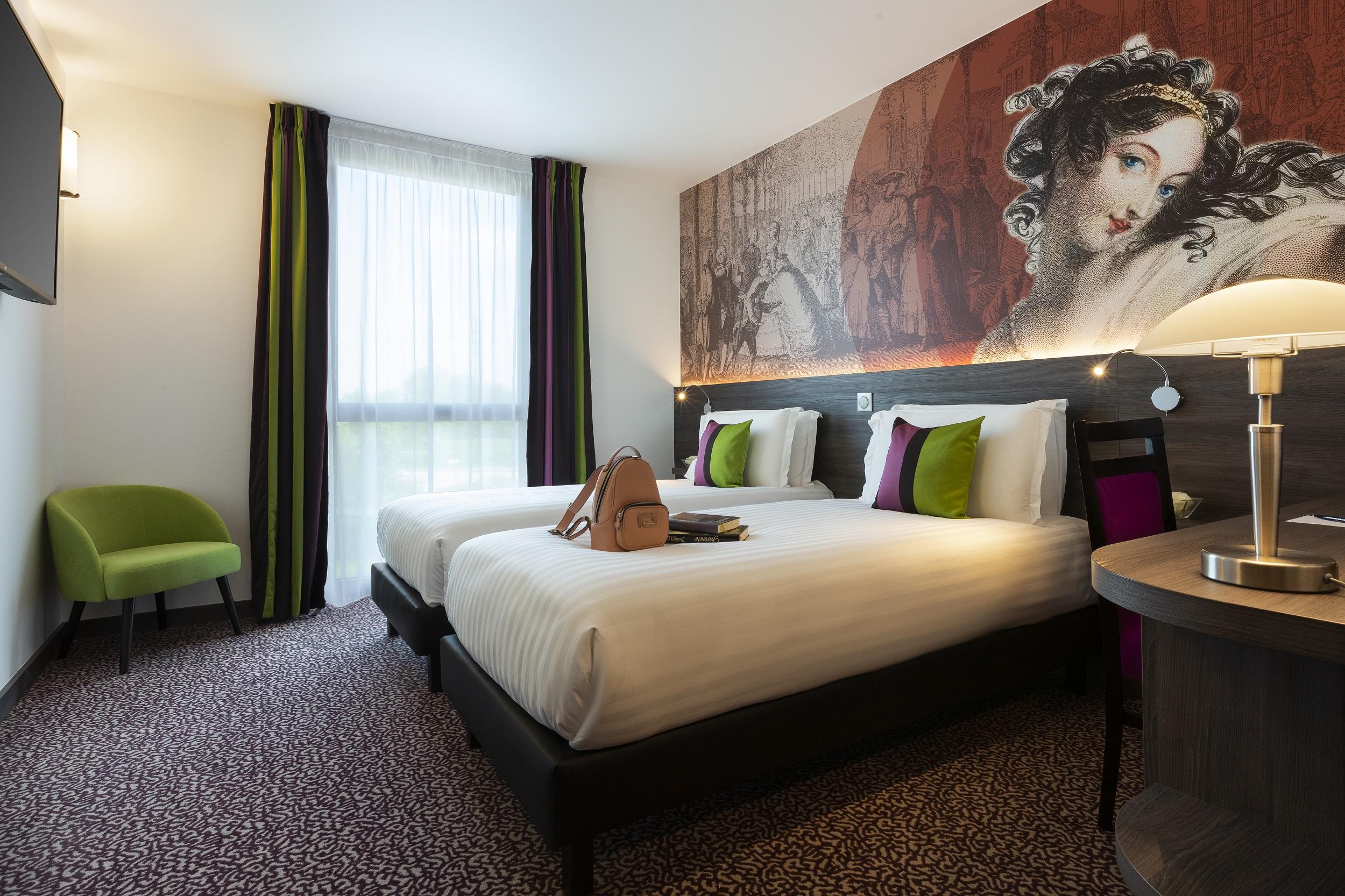 Hotel Roi Soleil Prestige Plaisir - St Quentin Екстериор снимка